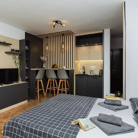 Adzic Apartamento *