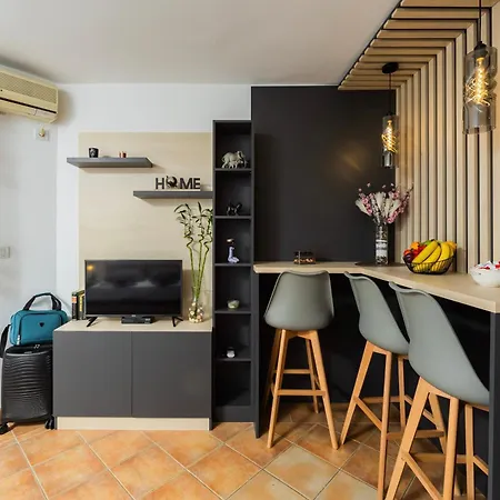 Adzic Apartamento *