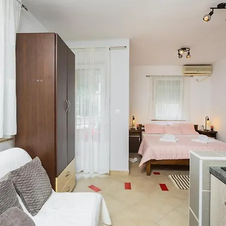 Apartamento Adzic Budva
