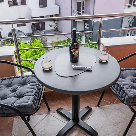 Apartamento Adzic Budva