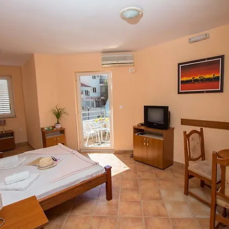 Adzic Apartamento *